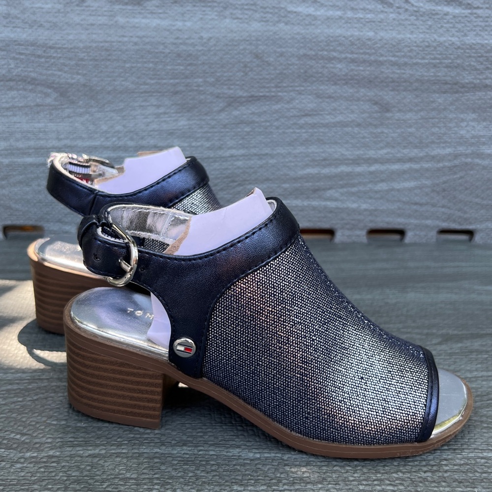 Kids sandal size 12